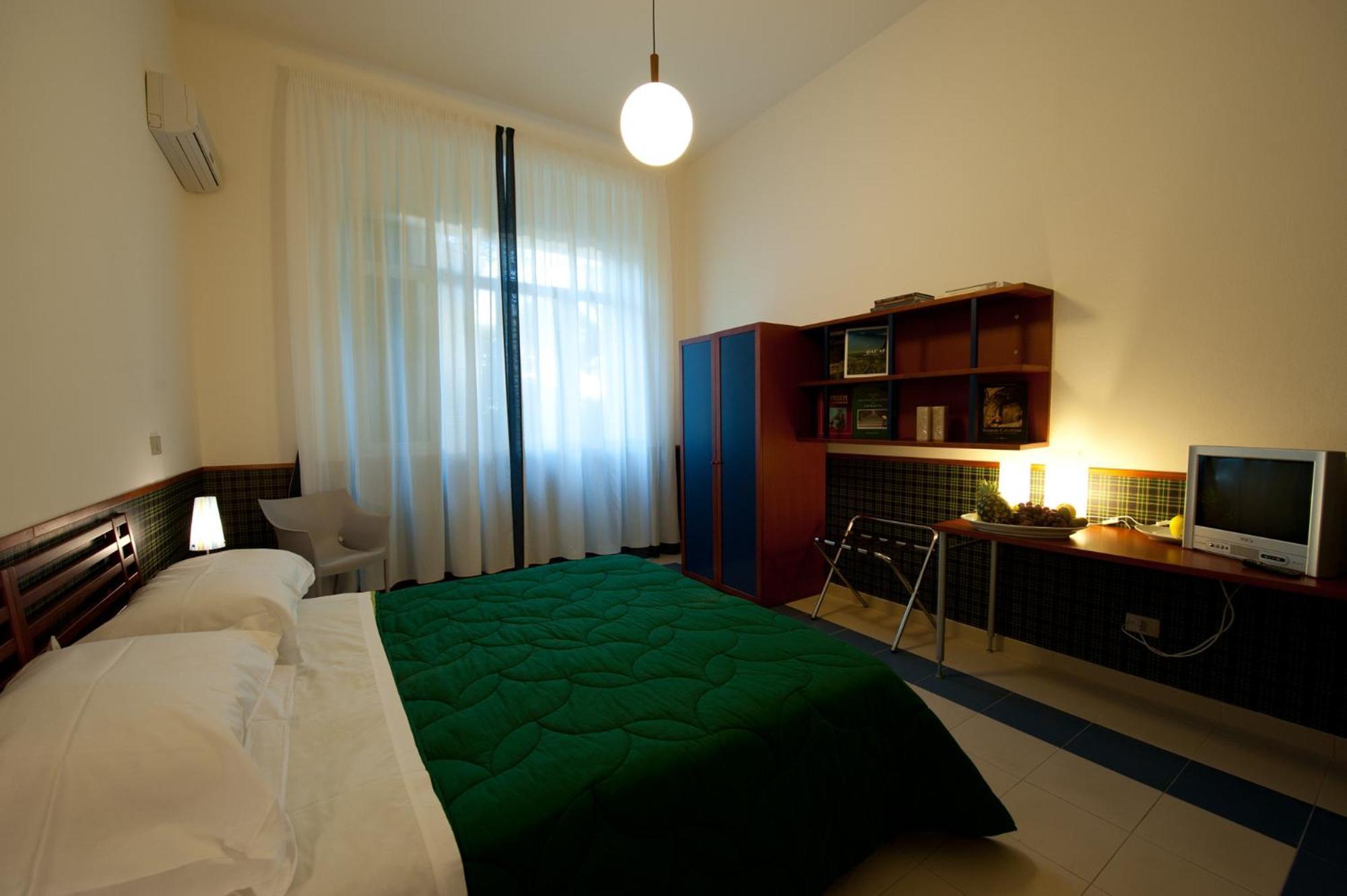 Hotel Villa Sturzo Caltagirone Kültér fotó